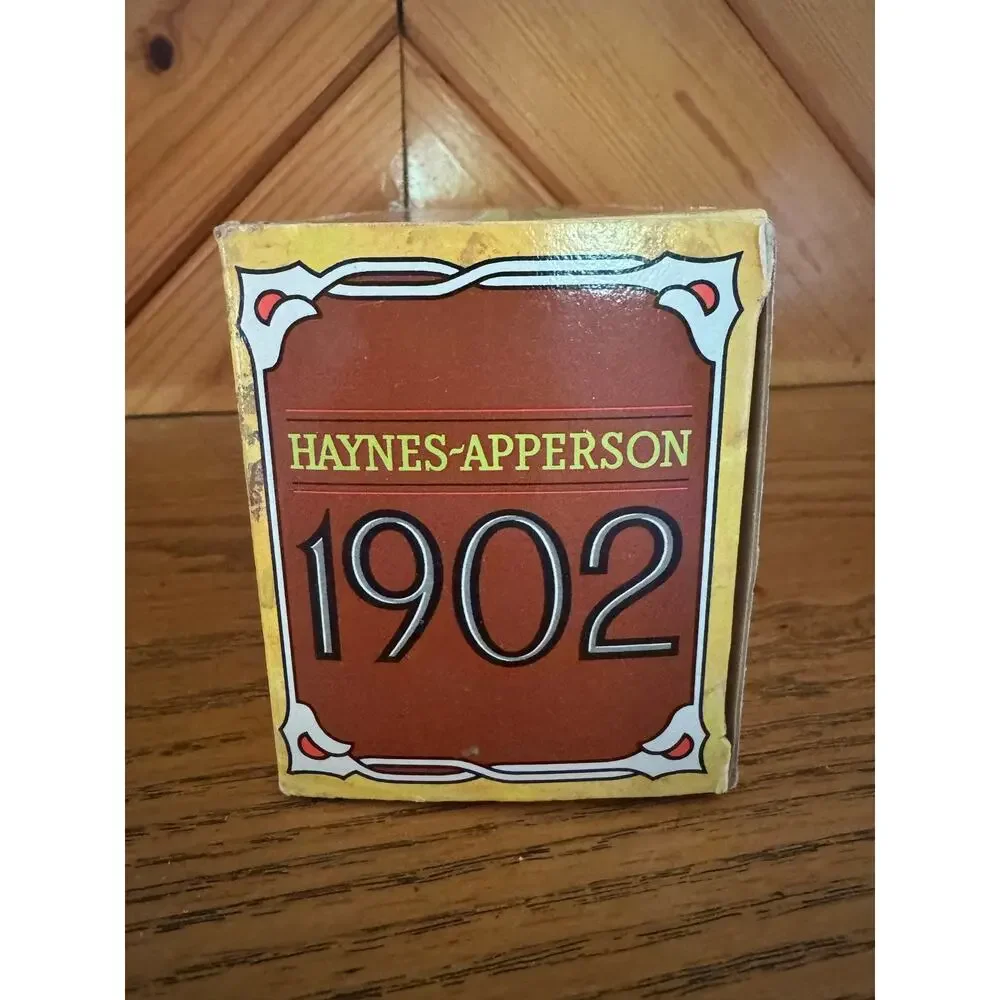 Vintage Avon Haynes-Apperson 1902 Car Decanter Blend 7 After Shave w Box